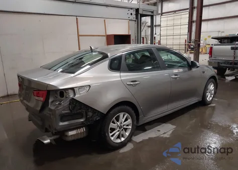 2018 Kia Optima Lx z USA, uszkodzony, nr VIN 5XXGT4L31JG192936